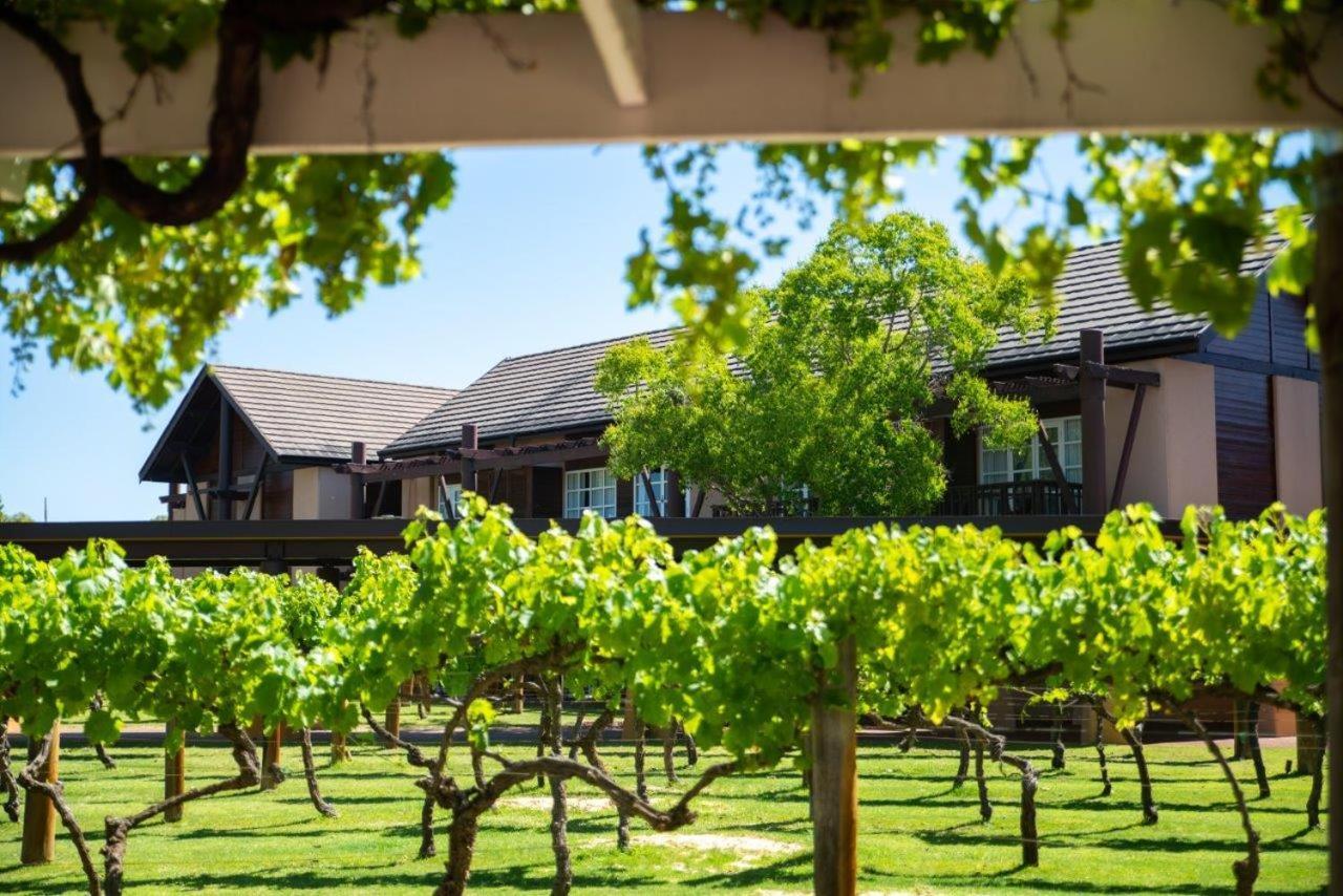 Novotel Vines Resort Swan Valley The Vines Exterior foto